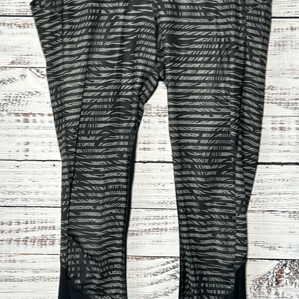 Lululemon Pace Rival Crop *Full-OnLuxtreme Stripe Play Slate Black Size 4